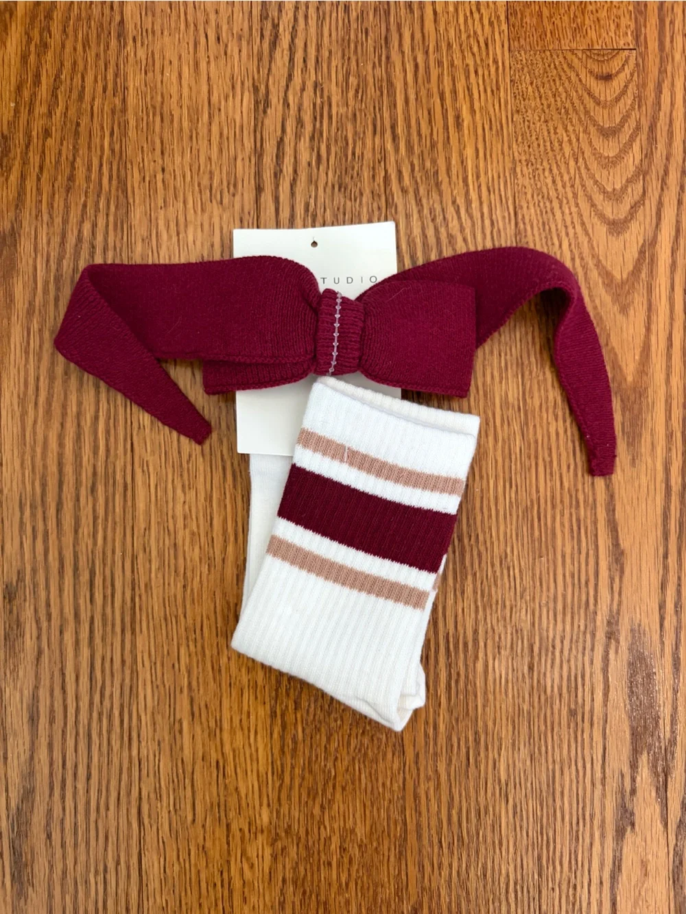 Max Studio 4pc Cable Knit Sweater and Tan Pleated Skirt Set w/ Burgundy Trim